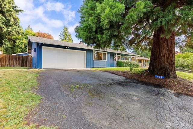 792 NW Firglade Drive, Bremerton, WA 98311