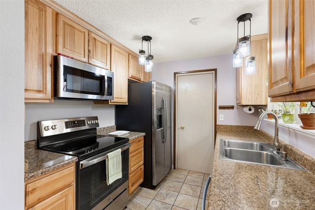 792 NW Firglade Drive, Bremerton, WA 98311