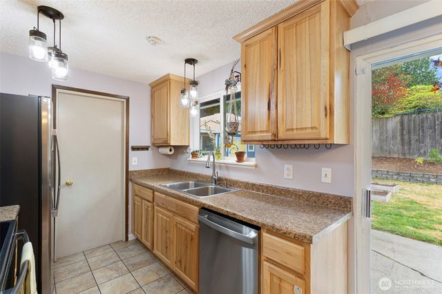 792 NW Firglade Drive, Bremerton, WA 98311