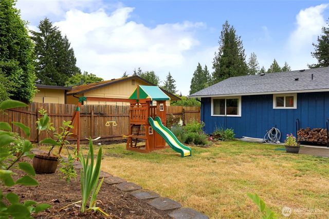 792 NW Firglade Drive, Bremerton, WA 98311