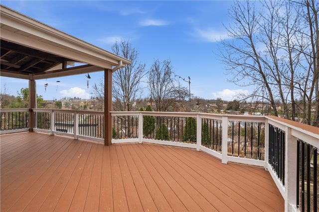 5240 Orchard Hill Dr, Baldwin Boro, PA 15236