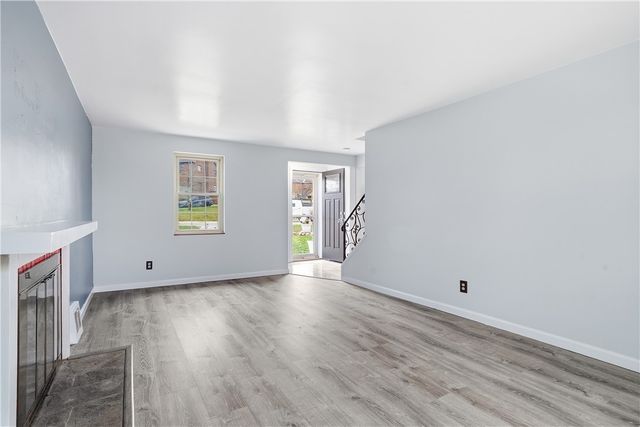 5240 Orchard Hill Dr, Baldwin Boro, PA 15236