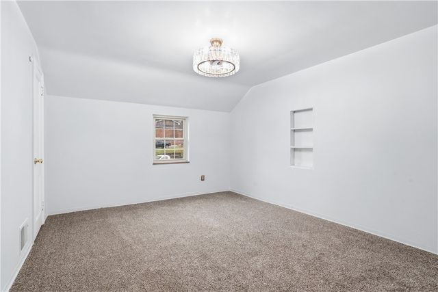 5240 Orchard Hill Dr, Baldwin Boro, PA 15236