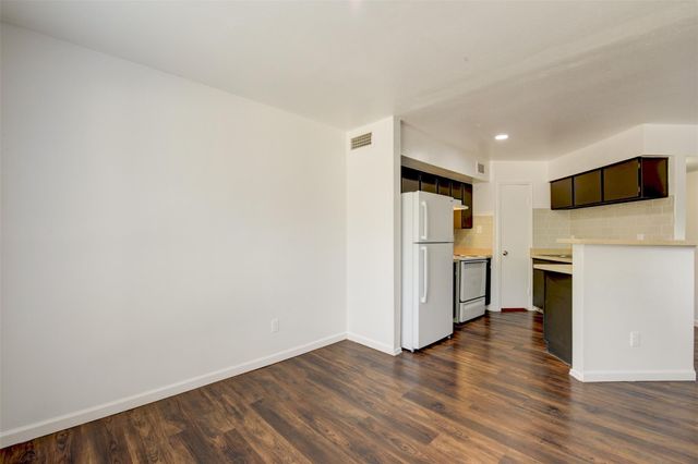 7200 W T C Jester Boulevard 904, Houston, TX 77088