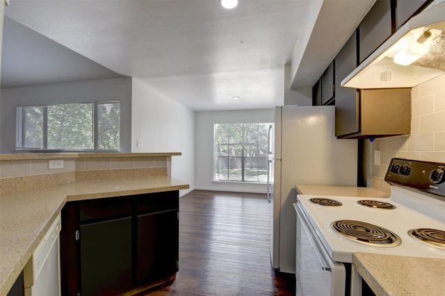 7200 W T C Jester Boulevard 904, Houston, TX 77088