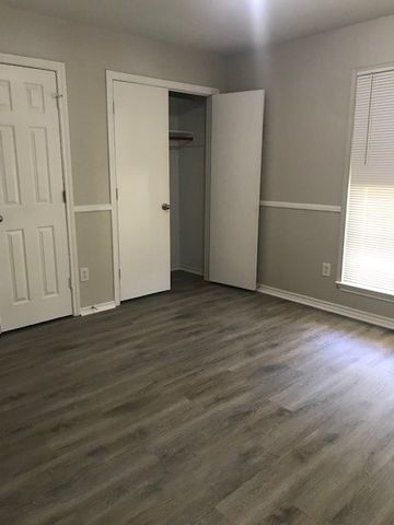 4009 Azalea Lane, Garland, TX 75043
