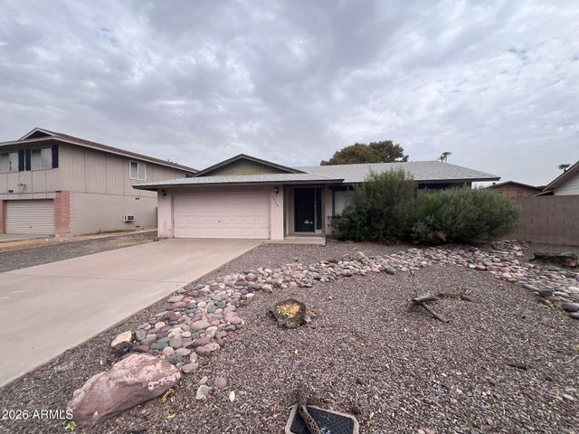 1412 E REDFIELD Road, Tempe, AZ 85283