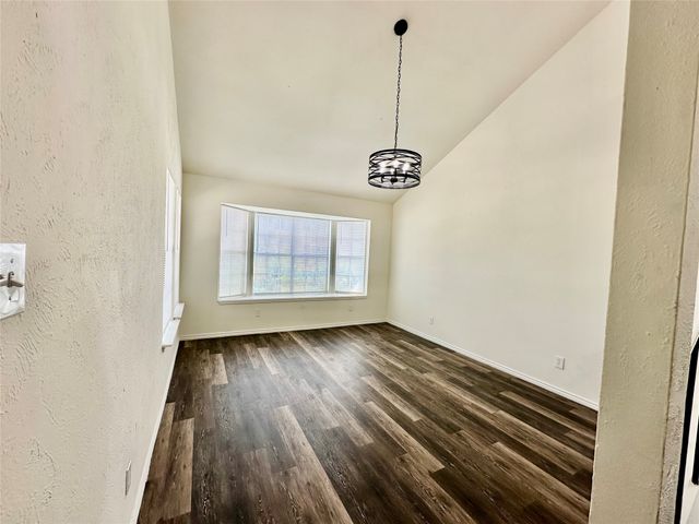 4617 Waterway Drive N, Fort Worth, TX 76137