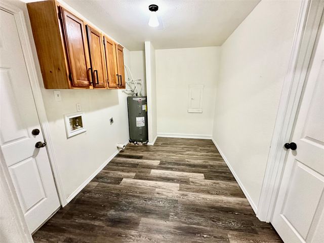 4617 Waterway Drive N, Fort Worth, TX 76137