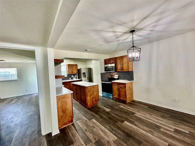 4617 Waterway Drive N, Fort Worth, TX 76137