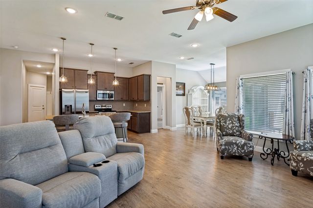 116 Kens Court, Pilot Point, TX 76258