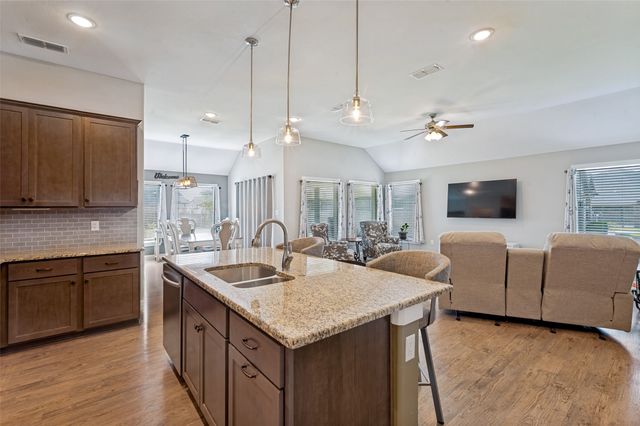 116 Kens Court, Pilot Point, TX 76258