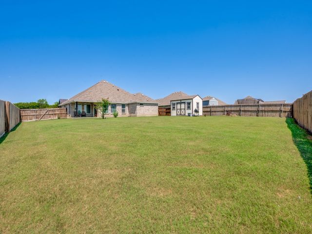 116 Kens Court, Pilot Point, TX 76258