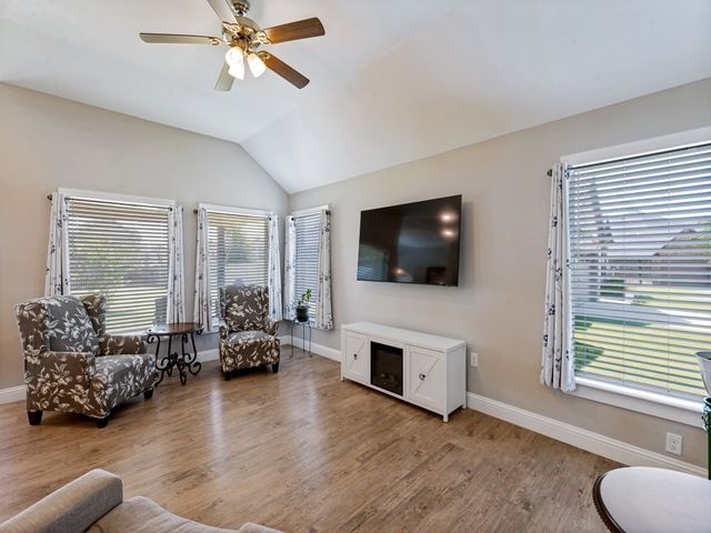 116 Kens Court, Pilot Point, TX 76258