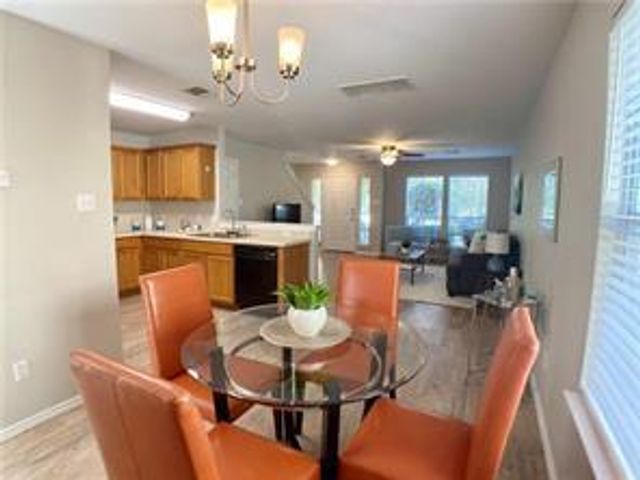 117 Decker, Kyle, TX 78640