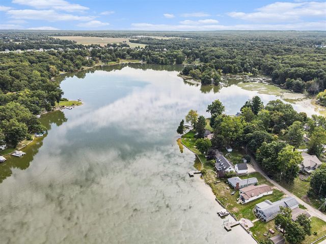 51361 Summit Street, Paw Paw, MI 49079