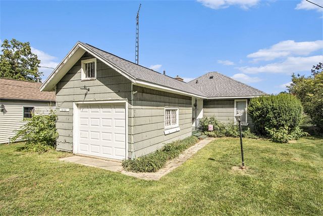 51361 Summit Street, Paw Paw, MI 49079