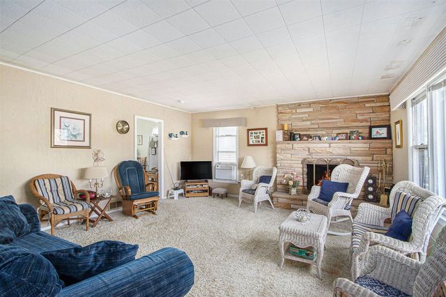 51361 Summit Street, Paw Paw, MI 49079