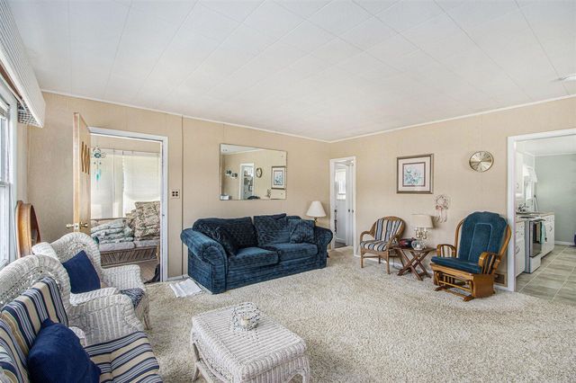51361 Summit Street, Paw Paw, MI 49079