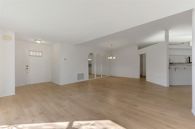 5711 GARDEN LAKES PALM, Bradenton, FL 34203