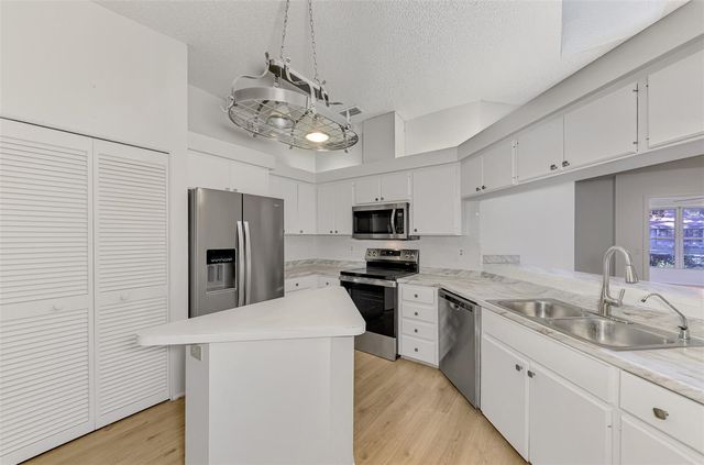 5711 GARDEN LAKES PALM, Bradenton, FL 34203