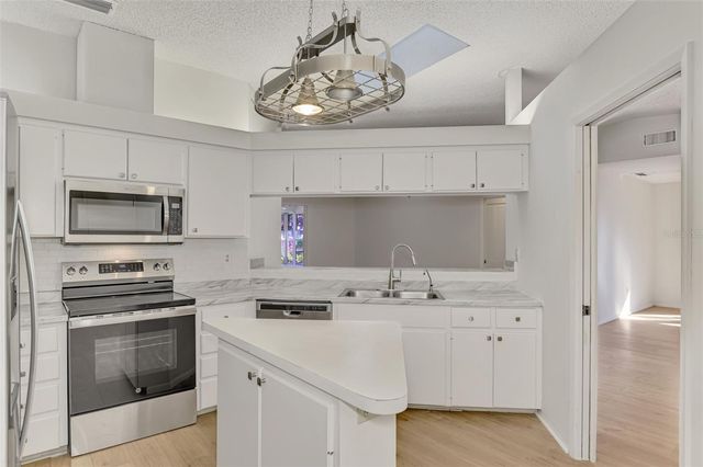 5711 GARDEN LAKES PALM, Bradenton, FL 34203