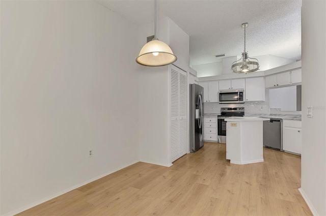 5711 GARDEN LAKES PALM, Bradenton, FL 34203