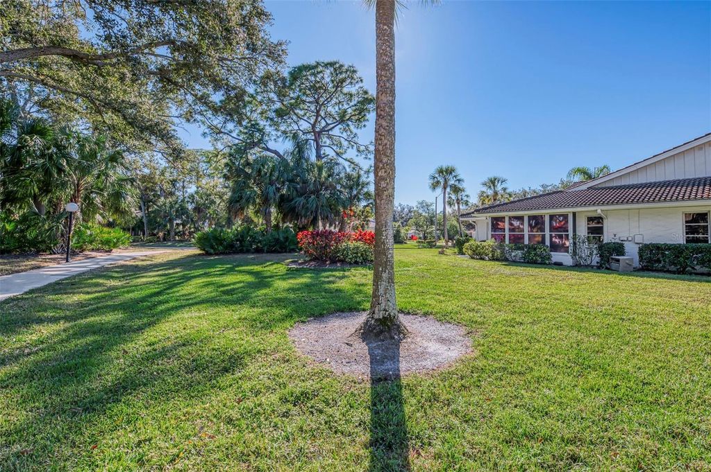 Image 53 of property listing at 5711 GARDEN LAKES PALM, Bradenton, FL 34203