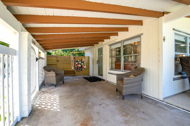 609 S Arnold Avenue, Lantana, FL 33462