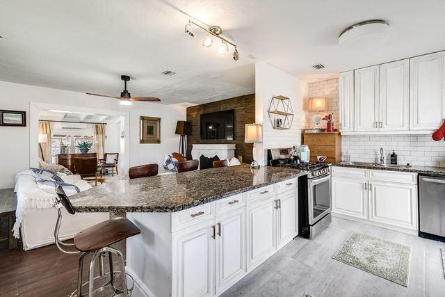 609 S Arnold Avenue, Lantana, FL 33462