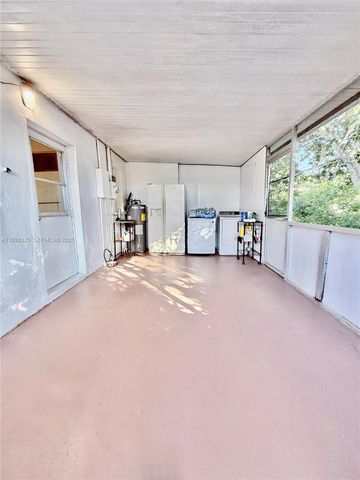 334 W 36th Ter, Hialeah, FL 33012