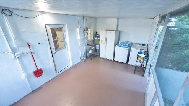 334 W 36th Ter, Hialeah, FL 33012