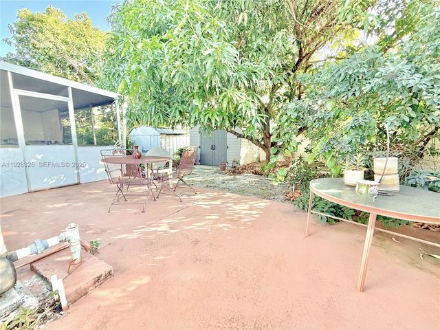 334 W 36th Ter, Hialeah, FL 33012