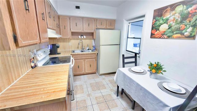 334 W 36th Ter, Hialeah, FL 33012