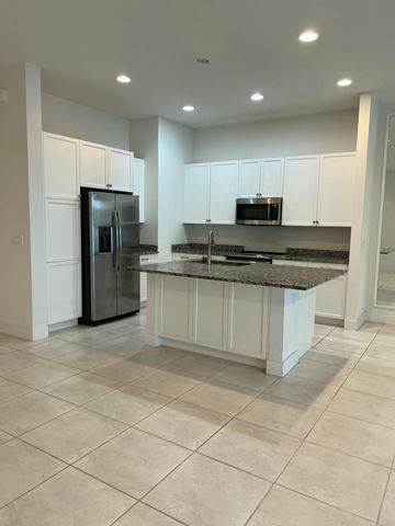 4928 Pointe Midtown Way, Palm Beach Gardens, FL 33418