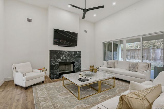 1101 Garraty, Terrell Hills, TX 78209