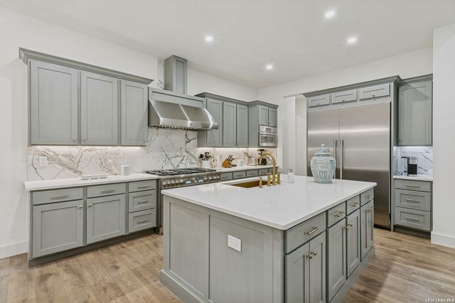 1101 Garraty, Terrell Hills, TX 78209