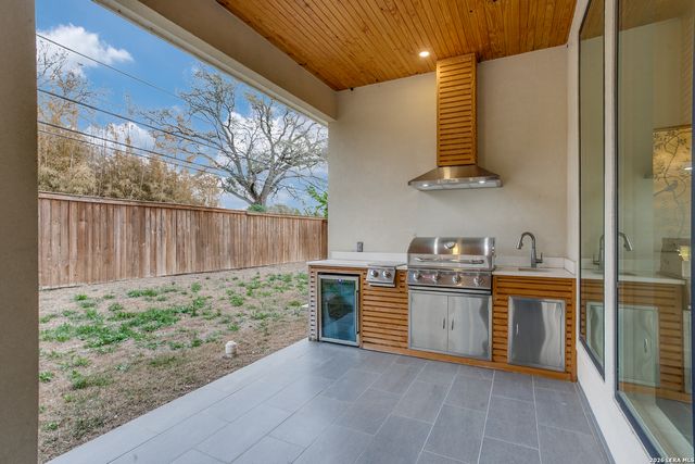 1101 Garraty, Terrell Hills, TX 78209