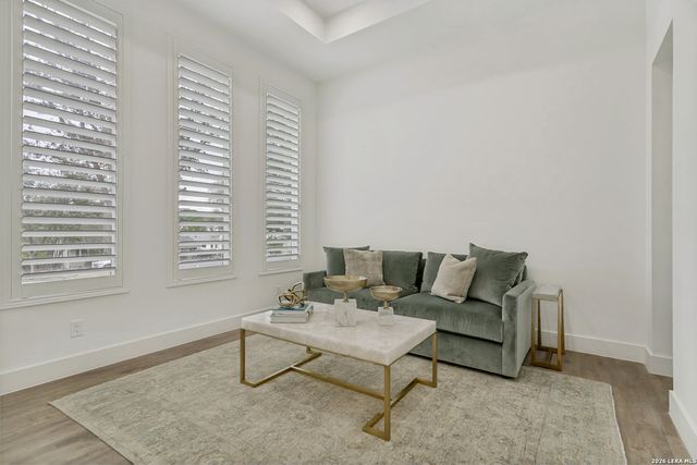 1101 Garraty, Terrell Hills, TX 78209