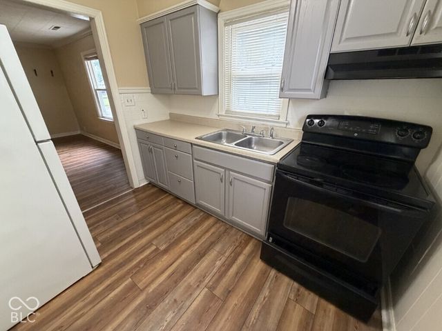 112 E 34th Street, Anderson, IN 46013
