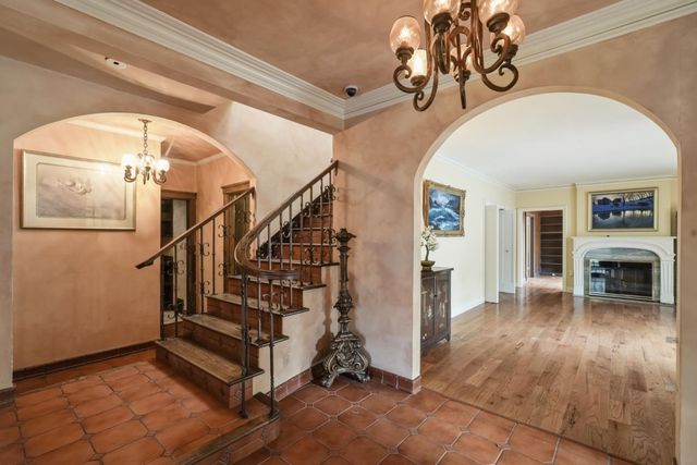 730 Hillsborough Boulevard, Hillsborough, CA 94010