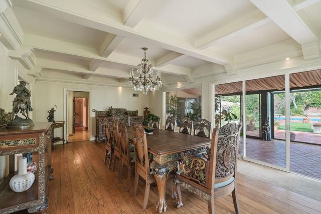 730 Hillsborough Boulevard, Hillsborough, CA 94010