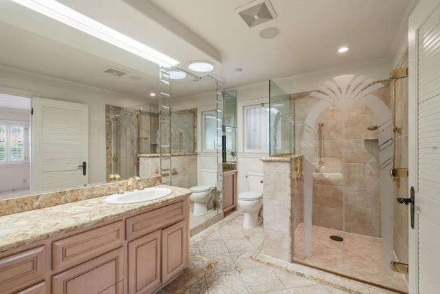 730 Hillsborough Boulevard, Hillsborough, CA 94010