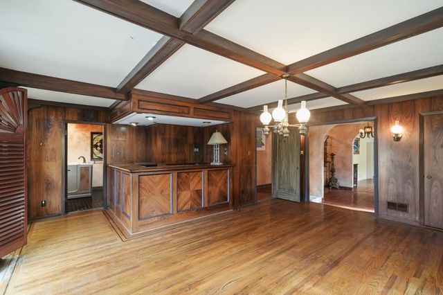 730 Hillsborough Boulevard, Hillsborough, CA 94010