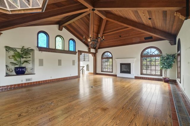 730 Hillsborough Boulevard, Hillsborough, CA 94010