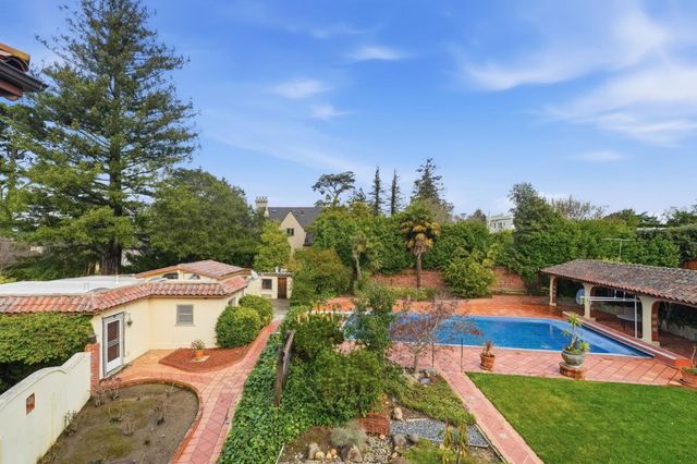 730 Hillsborough Boulevard, Hillsborough, CA 94010