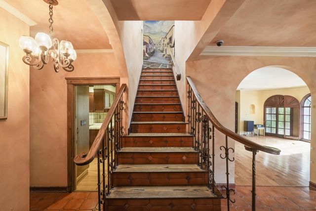 730 Hillsborough Boulevard, Hillsborough, CA 94010