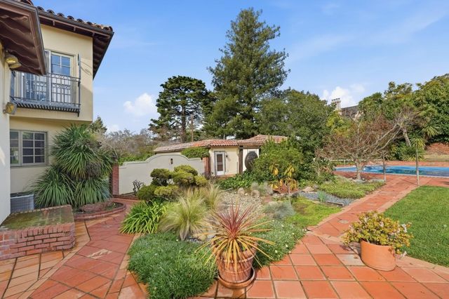 730 Hillsborough Boulevard, Hillsborough, CA 94010