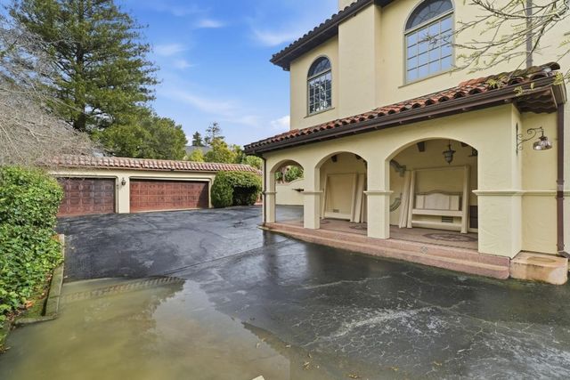 730 Hillsborough Boulevard, Hillsborough, CA 94010