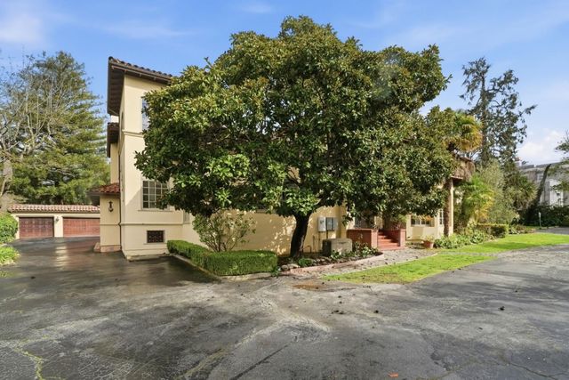 730 Hillsborough Boulevard, Hillsborough, CA 94010